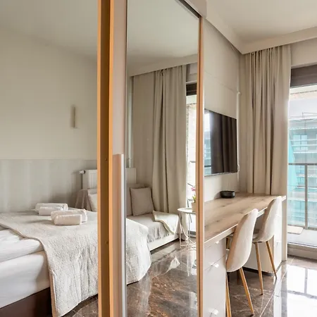 Lily - Rooftop Terrace By The Shipyard Apartmanhotel Gdańsk