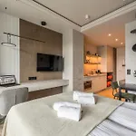 Lily - Rooftop Terrace By The Shipyard 格但斯克