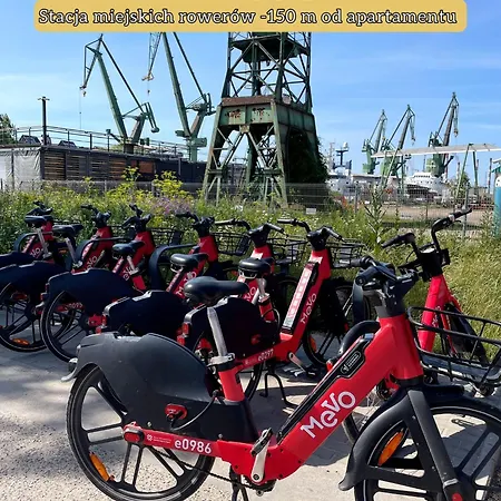 Lily - Rooftop Terrace By The Shipyard