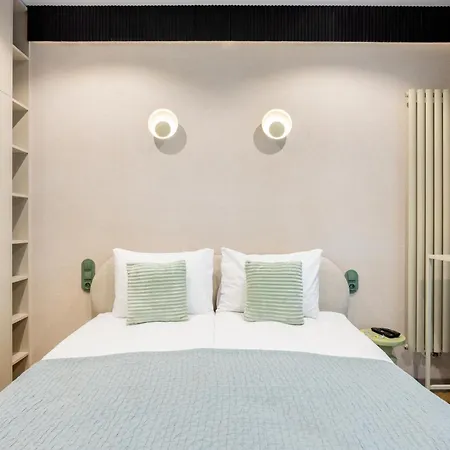 Lily - Foodhall & Rooftop Terrace Apart Otel