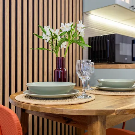 Apart Otel Lily - Foodhall & Rooftop Terrace Gdansk