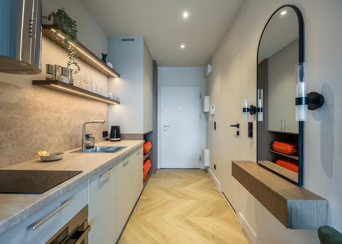 Lily - Rooftop Terrace By The Shipyard