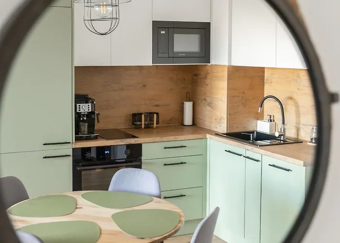 Lily - Rooftop Terrace By The Shipyard Hotel apartamentowy 3*