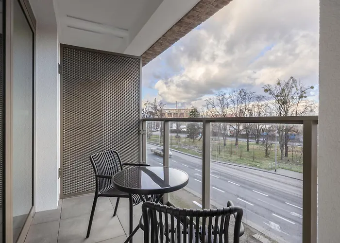 Hotel apartamentowy Lily - Rooftop Terrace By The Shipyard 3*