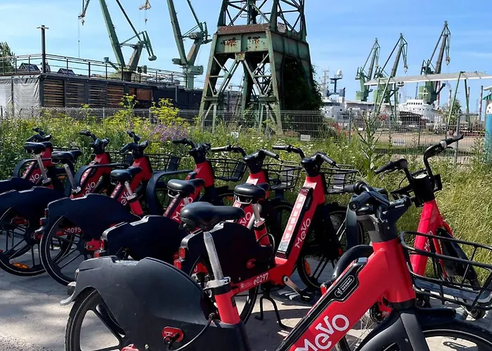 Lily - Rooftop Terrace By The Shipyard