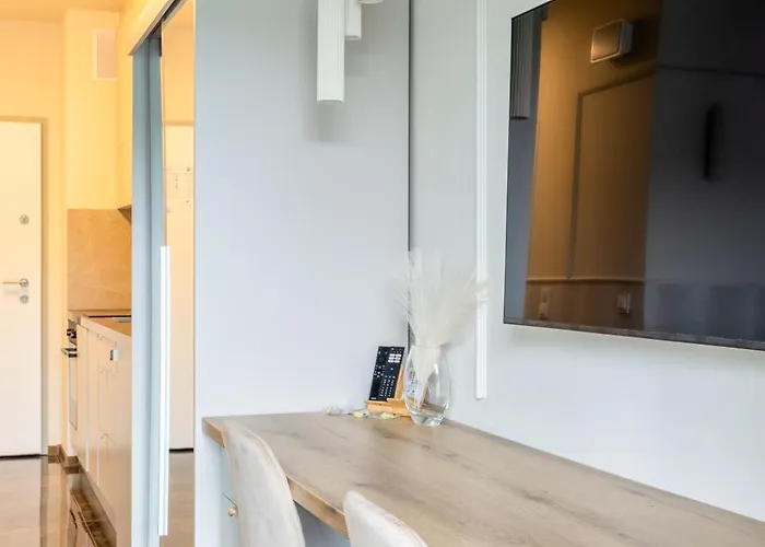 Aparthotel Lily - Rooftop Terrace By The Shipyard Gdańsk